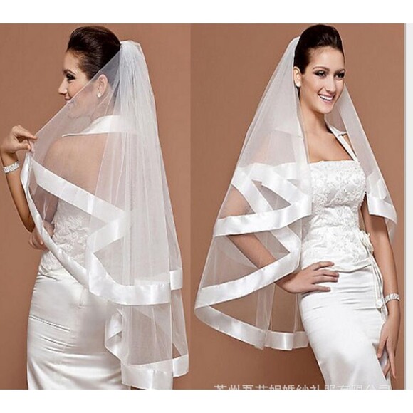 NWT Cape Tulle Satin Ribbon Edge 2 Layers Wedding Veil Bridal Veil with Comb - Picture 1 of 3